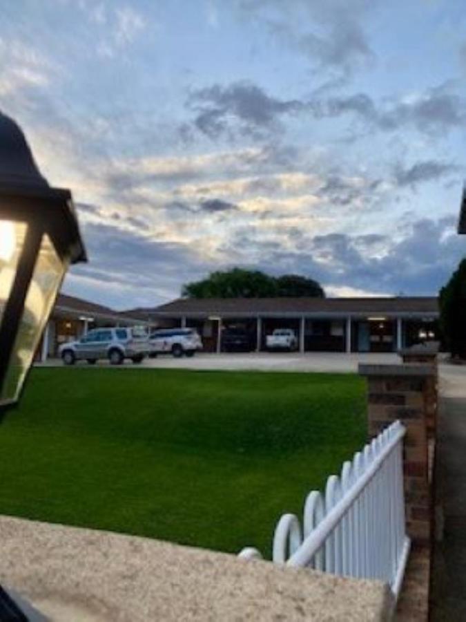 Kinross Inn Cooma Exterior photo
