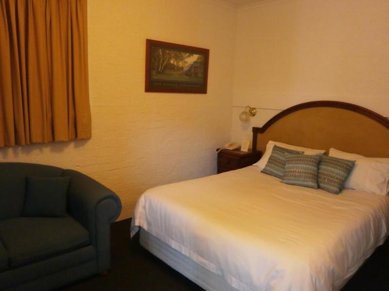 Kinross Inn Cooma Exterior photo